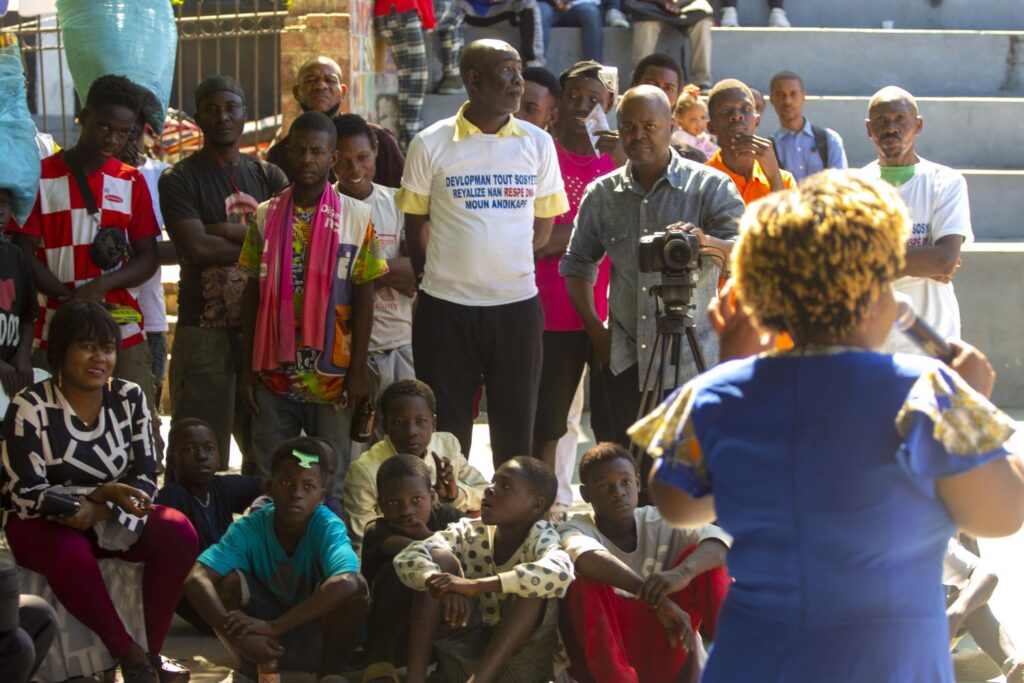 Partial view of the public at the Place Boyer event.