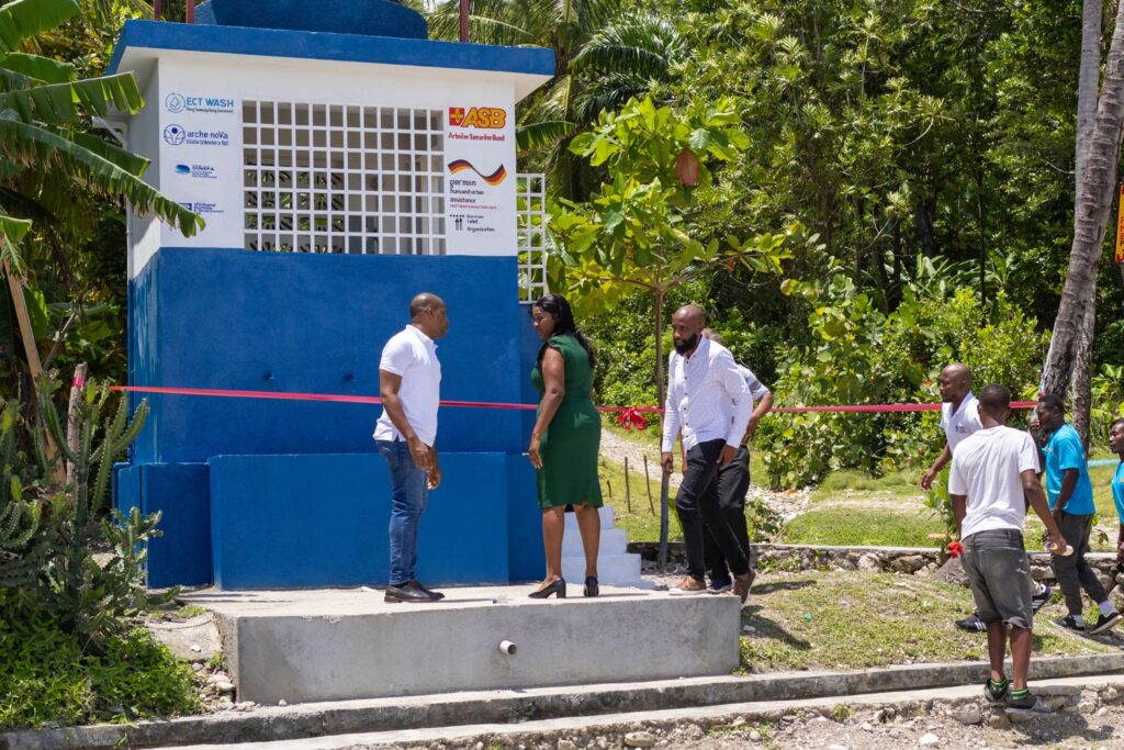Inauguration de la station de potabilisation de Tapion.